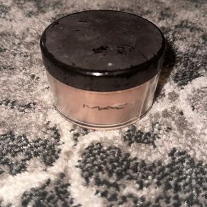 MAC Cosmetics Iridescent Powder in Golden Bronze 💫
